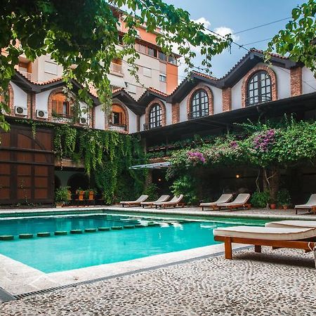Hotel Restaurant Bujtina E Gjelit ティラナ エクステリア 写真