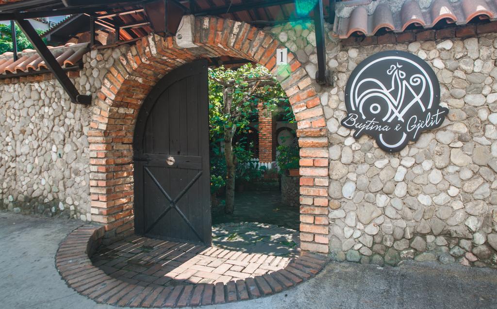 Hotel Restaurant Bujtina E Gjelit ティラナ エクステリア 写真