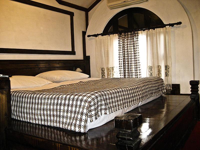 Hotel Restaurant Bujtina E Gjelit ティラナ 部屋 写真