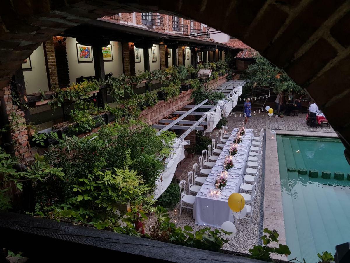 Hotel Restaurant Bujtina E Gjelit ティラナ エクステリア 写真